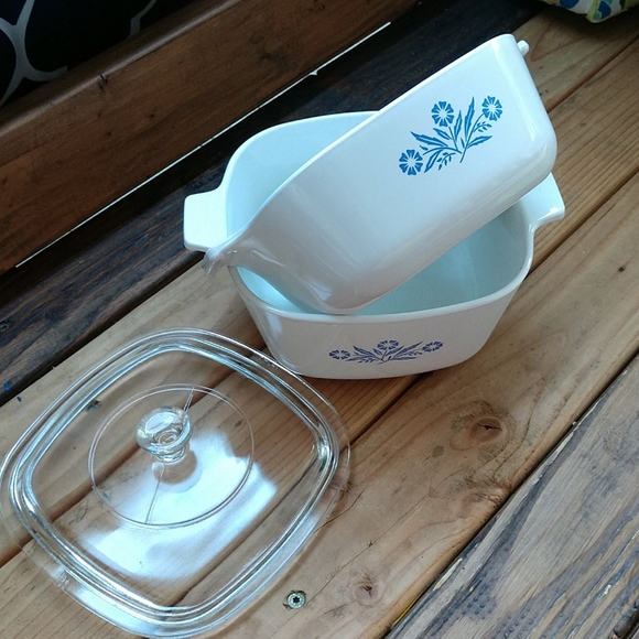 Corningware Other - 2 Vintage 🌽 flower Corning Ware